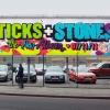 Graffiti reklama na nový album Cher Lloyd - Londýn, Veľká Británia