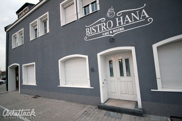 Maľovanie reklamného nápisu na stenu - Logo