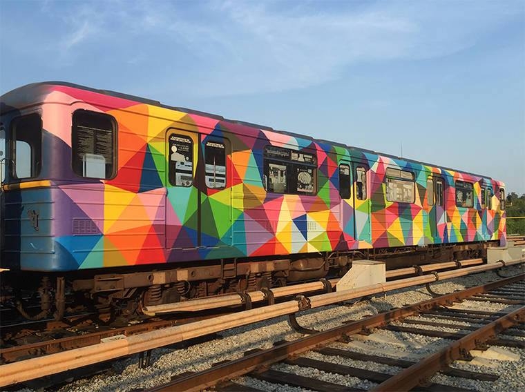 Geometrický prístup k maľbe - Okuda San Miguel, legálna maľba na metro,Kyjev, 2016