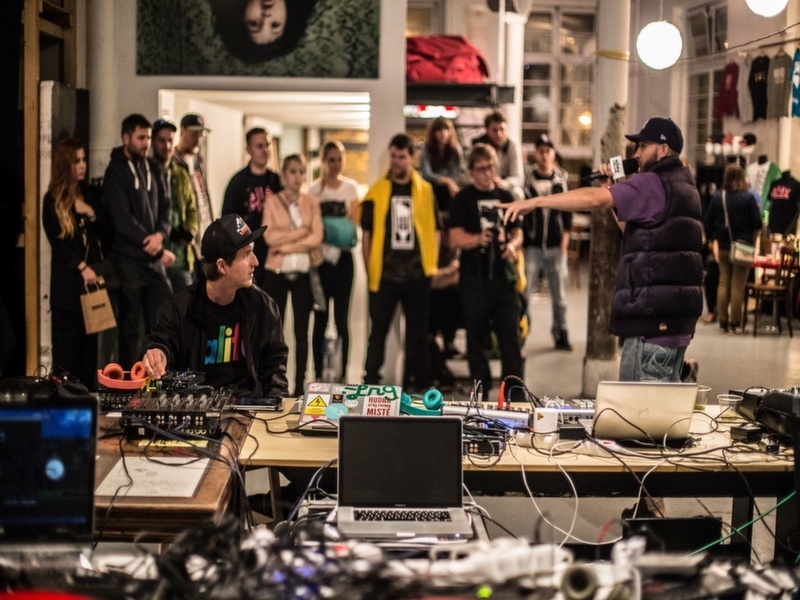 Urban Art Session 2015 vol. 2: MUSIC SOCIETY